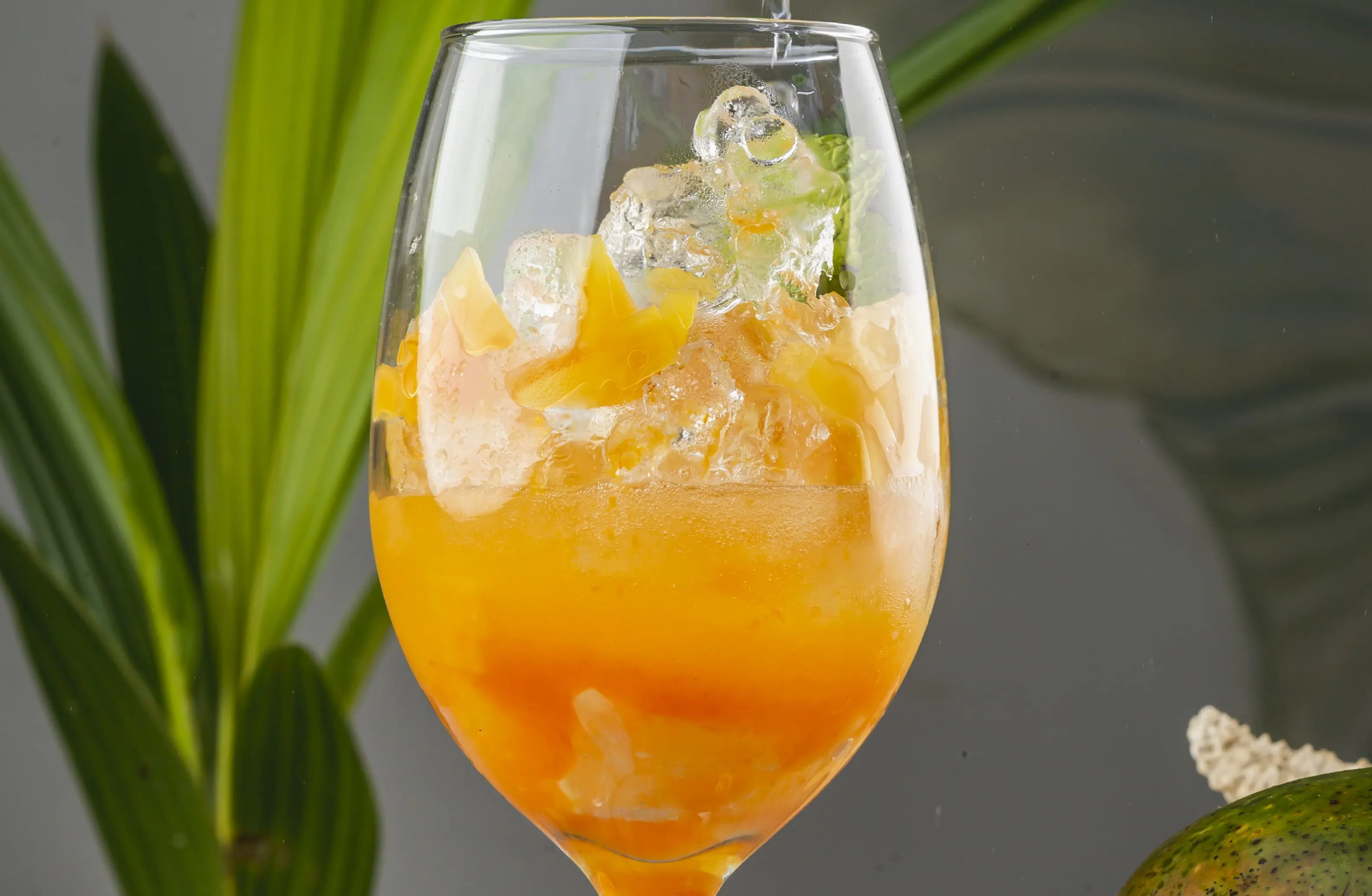 Cóctel exclusivo servido en el bar de Pescador